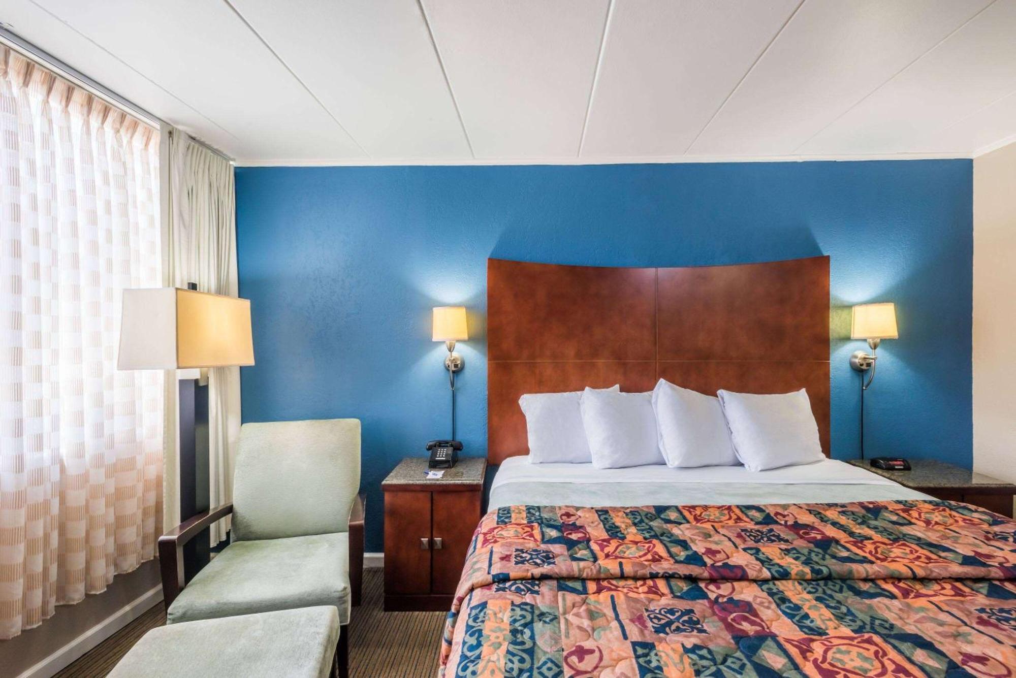 Travelodge By Wyndham Aberdeen Extérieur photo