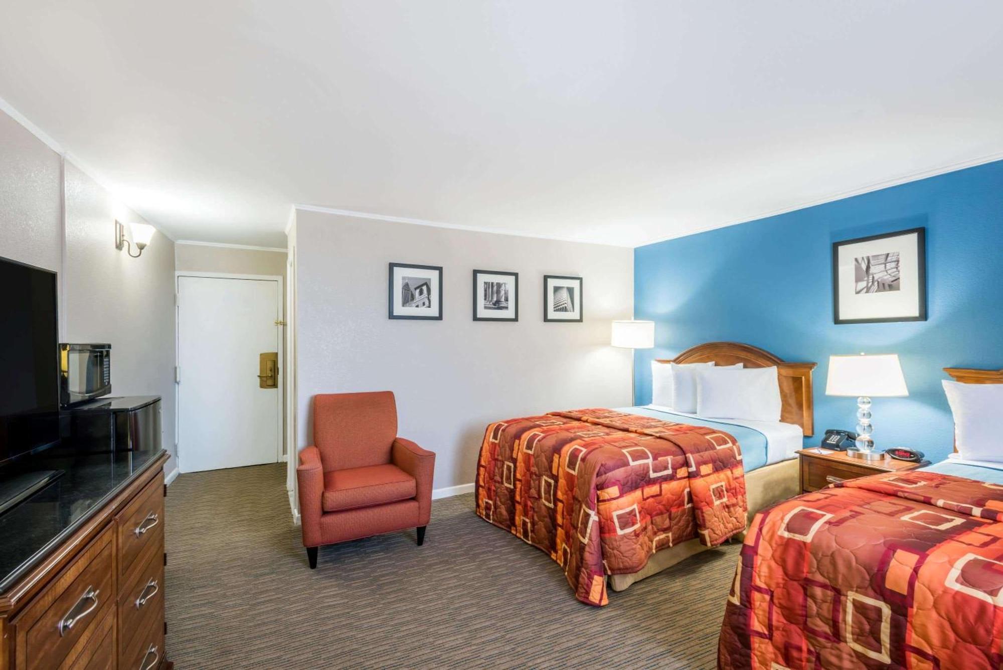 Travelodge By Wyndham Aberdeen Extérieur photo