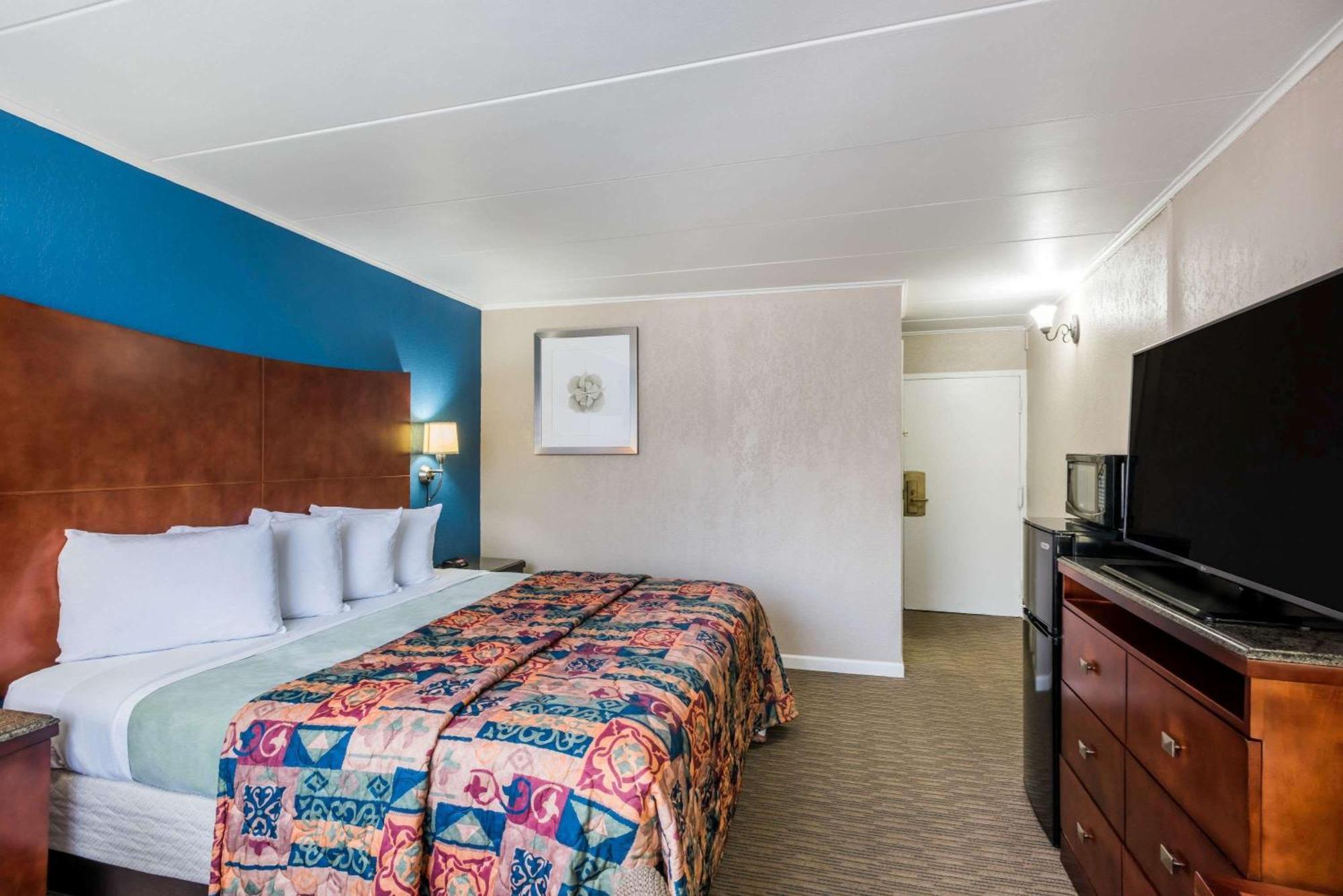Travelodge By Wyndham Aberdeen Extérieur photo